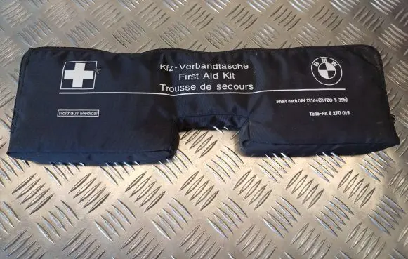 BMW 5 E60 E61 First aid kit 13164