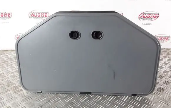 Trunk/boot lower side trim panel