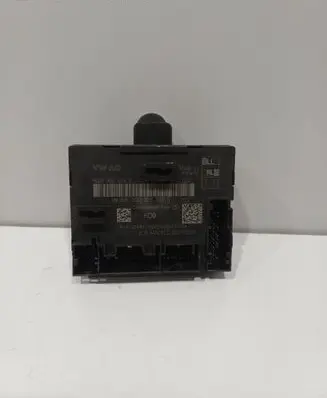 Volkswagen Passat Alltrack Door control unit/module 5Q0959593B 5Q0959593E