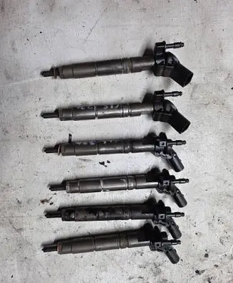 Mercedes-Benz CLS C219 Fuel injector A642070 0445115