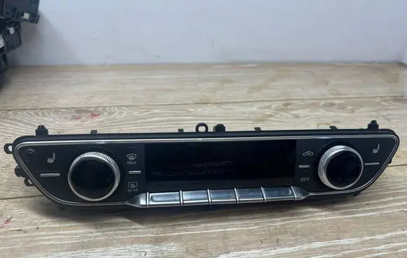 Audi A5 Sportback 8TA Climate control unit 8W0820043T