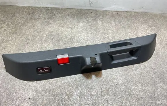 Mercedes-Benz CLS C218 X218 Tailgate/boot lid lock trim A2187400072 106497