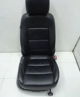Volkswagen Tiguan Front passenger seat 