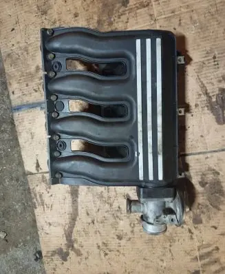 BMW 5 E39 Intake manifold 2245942