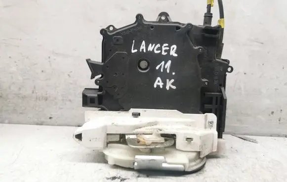 Mitsubishi Lancer X Rear door lock
