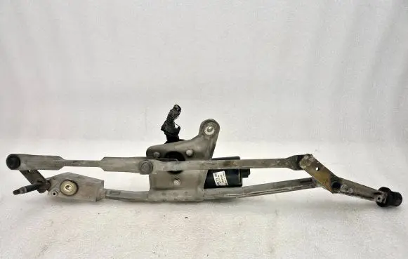 Volvo V70 Front wiper linkage and motor 09151848 404775 6064A