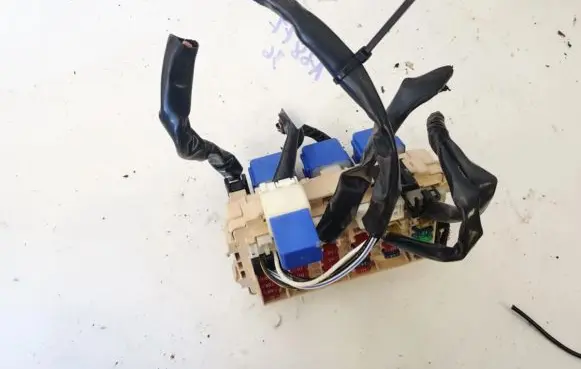 Nissan X-Trail T30 Fuse box set a0233