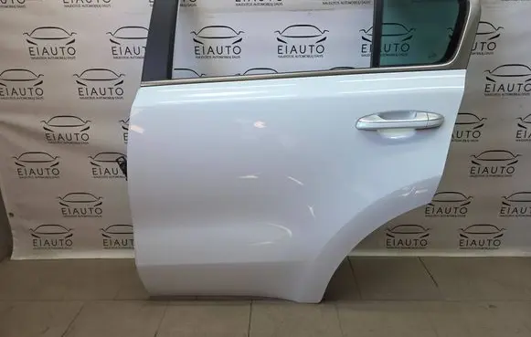 KIA Sportage Rear door 