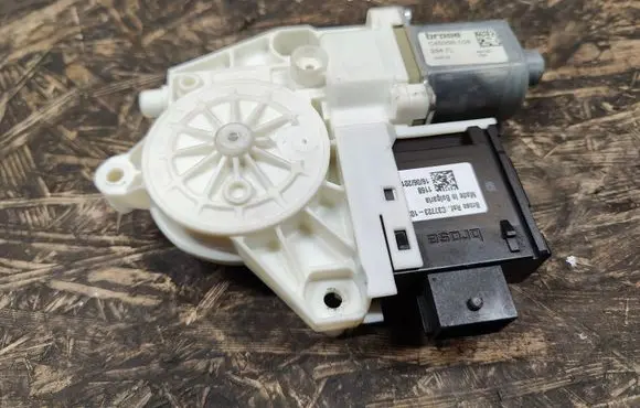 Fiat 500X Front door window regulator motor C45358104 C37723103