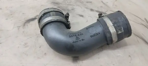 Intercooler hose/pipe