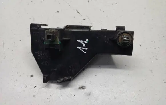 Toyota Avensis Verso Rear bumper mounting bracket 5256205020