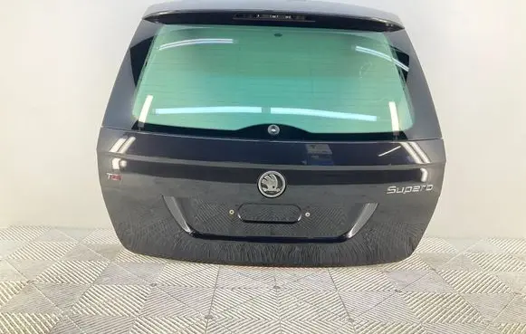 Tailgate/trunk/boot lid