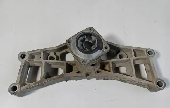 Dodge Challenger Gearbox mounting bracket