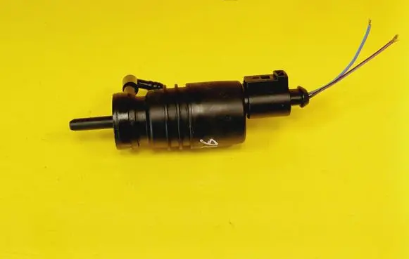 Audi A4 S4 B6 8E 8H Windscreen/windshield washer pump 1J0973722