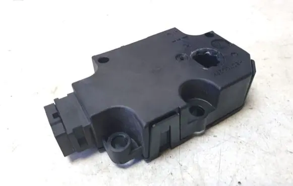 Audi A8 S8 D4 4H Air flap motor/actuator CZ1139300855ND8