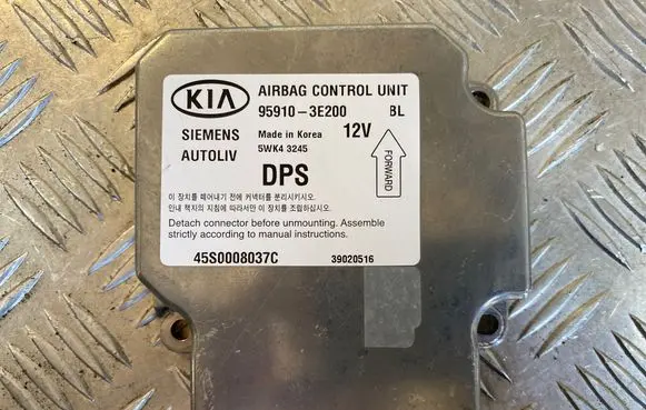 KIA Sorento Airbag control unit/module 959103E200 45S0008037C 5WK43245