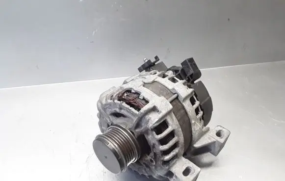 Volvo V50 Generator/alternator 31288879