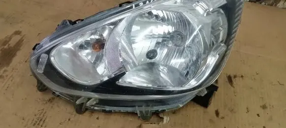 Mitsubishi Space Star Headlight/headlamp 907-38200