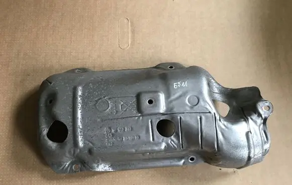 Opel Astra J Exhaust heat shield 55562332
