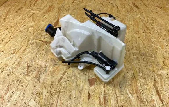 Jaguar I-Pace Windshield washer fluid reservoir/tank M9D317B613A