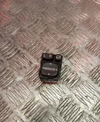 Toyota Avensis T250 Wing mirror switch 183575