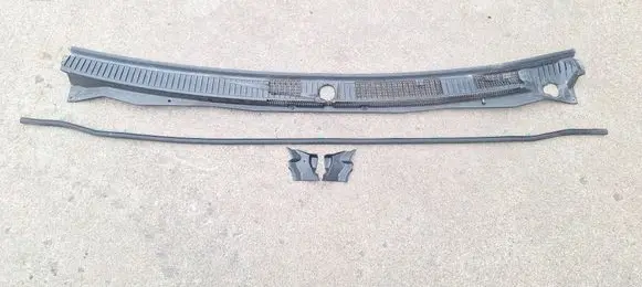 Mitsubishi Pajero Wiper trim MR416416