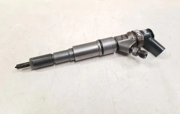 BMW 5 E60 E61 Fuel injector 0445110212 7794652 58H02N5R