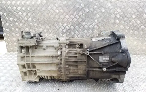 Manual 6 speed gearbox