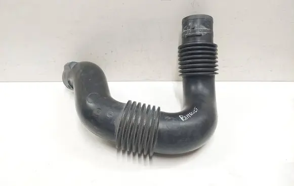 Renault Master III Turbo air intake inlet pipe/hose 820026196C