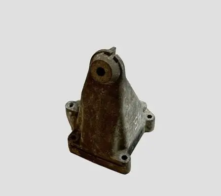Mercedes-Benz C W203 Engine mounting bracket A2712230904