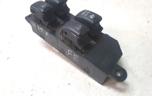 Hyundai Santa Fe Electric window control switch 9357026000