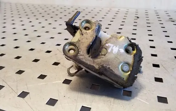 Opel Frontera A Rear door lock