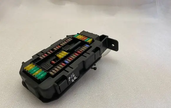 BMW X6 F16 Fuse module 6819653
