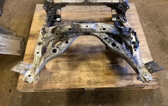 BMW 5 F10 F11 Front axle beam 6796693 6797543 VT6N54LL