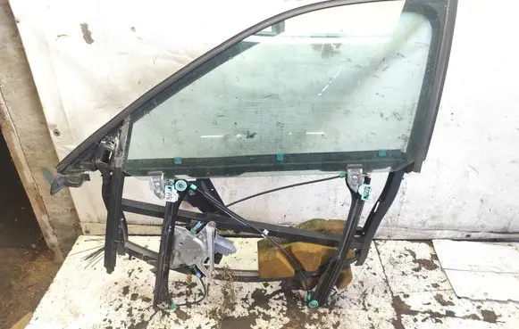 Audi A4 S4 B5 8D Front door window/glass frame 