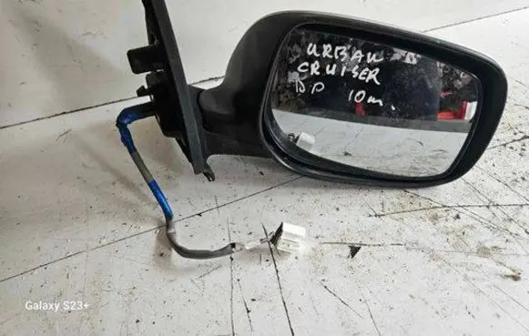 Toyota Urban Cruiser (XP110) Front door electric wing mirror E11026403 E11028403
