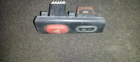 Renault Laguna I Hazard light switch Nenustatyta