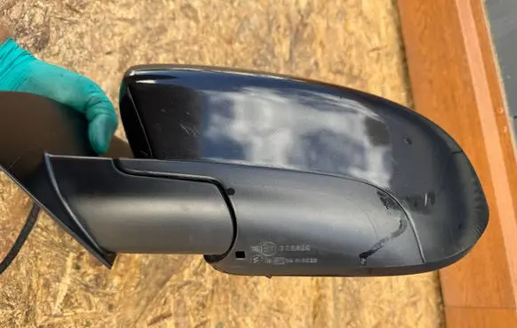 Nissan Qashqai+2 Front door electric wing mirror 