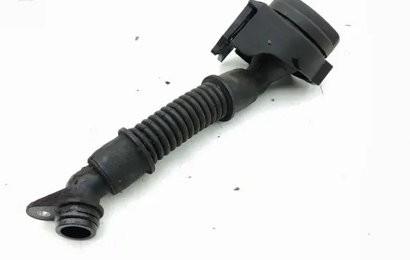 Mercedes-Benz A W169 Oil fill pipe A6400100369