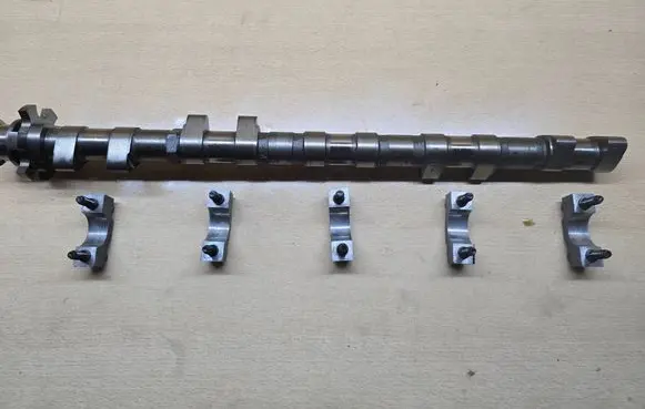 BMW M5 Camshaft 880E2