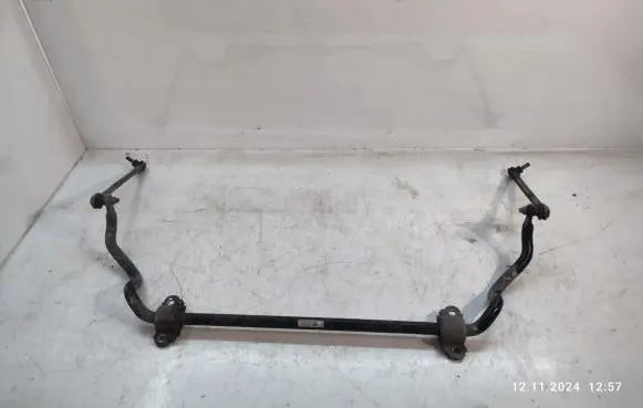 Mercedes-Benz E W212 Front anti-roll bar/sway bar A2123230365