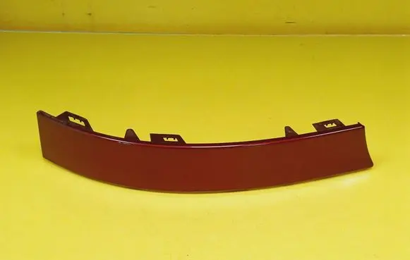 Rear/tail light trim molding