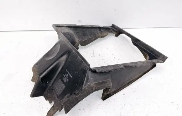 Audi Q7 4L Intercooler air channel guide 4L0117336F
