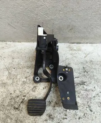 Renault Laguna II Brake pedal 8200725724