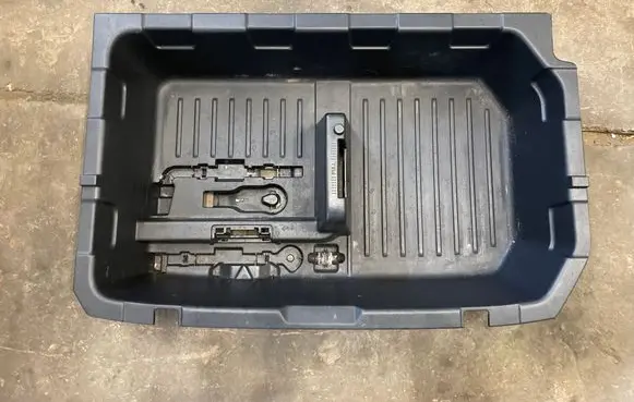 Nissan Juke I F15 Trunk bottom trim panel 8K9A71KE0A