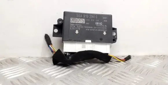 Audi Q3 F3 Parking PDC control unit/module 5QA919294G