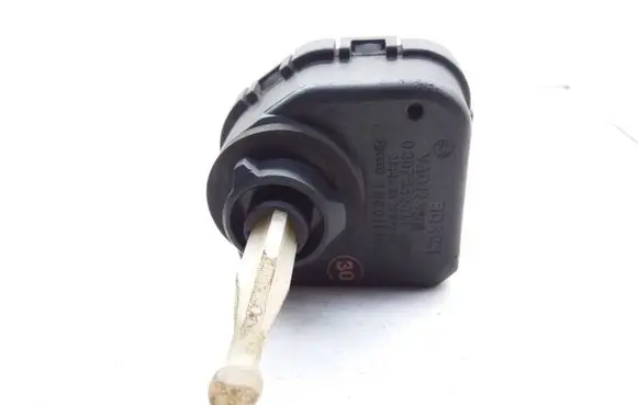 Volkswagen PASSAT B3 Headlight level adjustment motor 4D0941295 0307852315