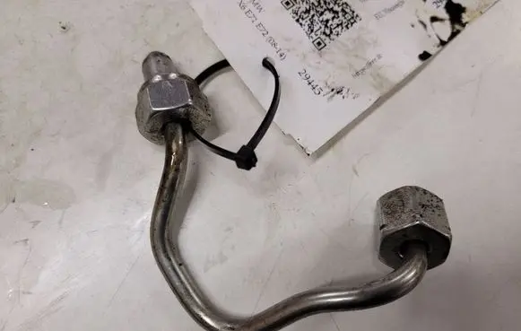 BMW X6 E71 Fuel injector supply line/pipe