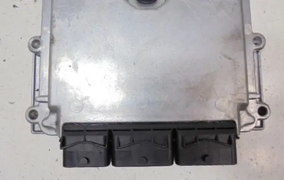 Citroen C5 Engine control unit/module ECU 9637137380