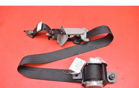 Honda FR-V Front seatbelt NSB053GL77
